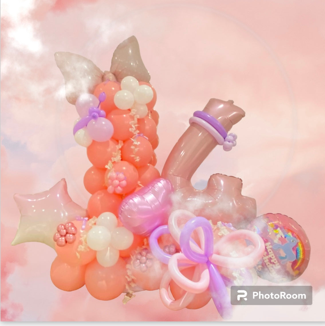 Whimsical Unicorn-Themed Balloon Display