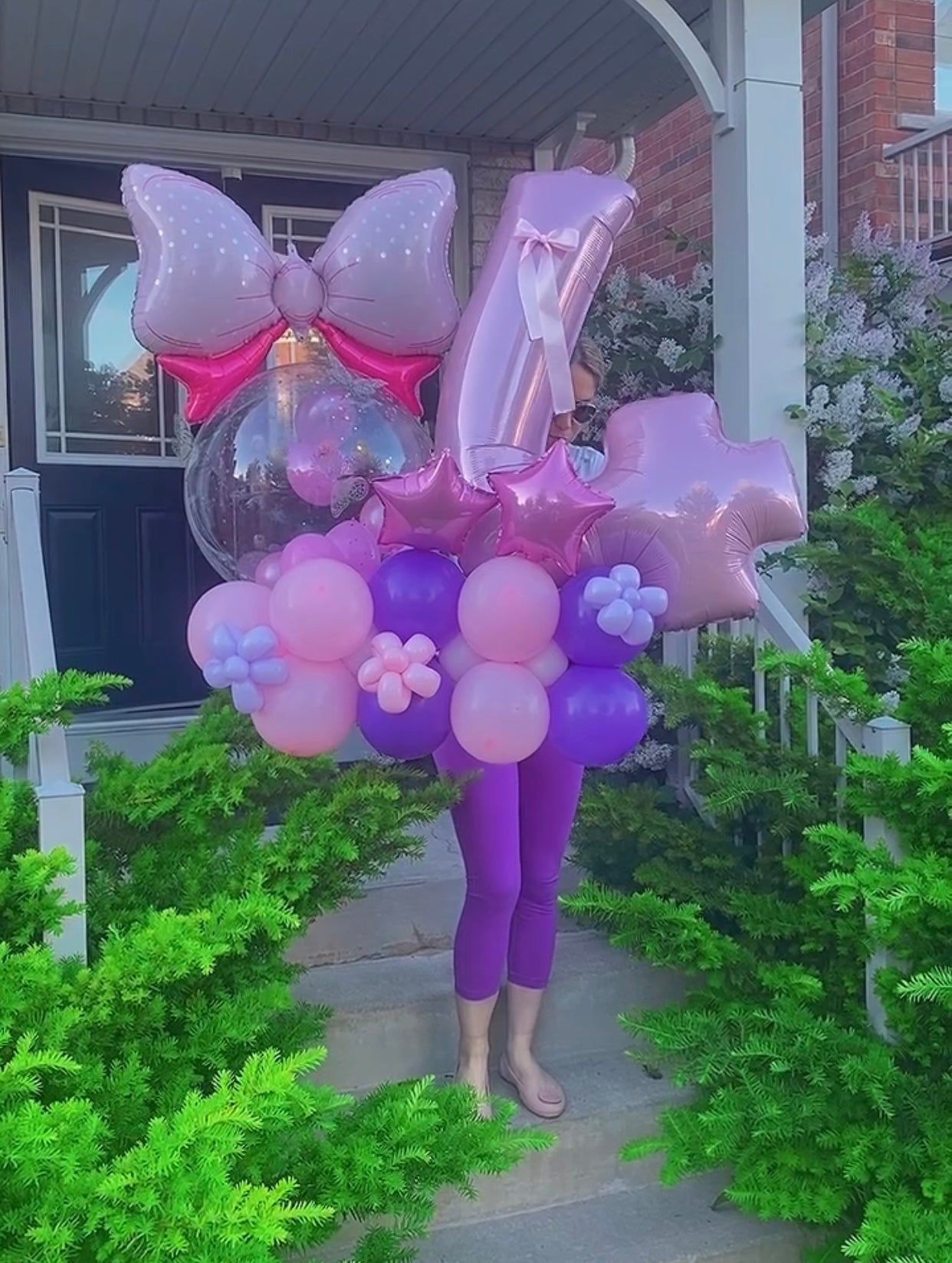 Pink Bow and Unicorn-Themed 4th Birthday Balloon Display
