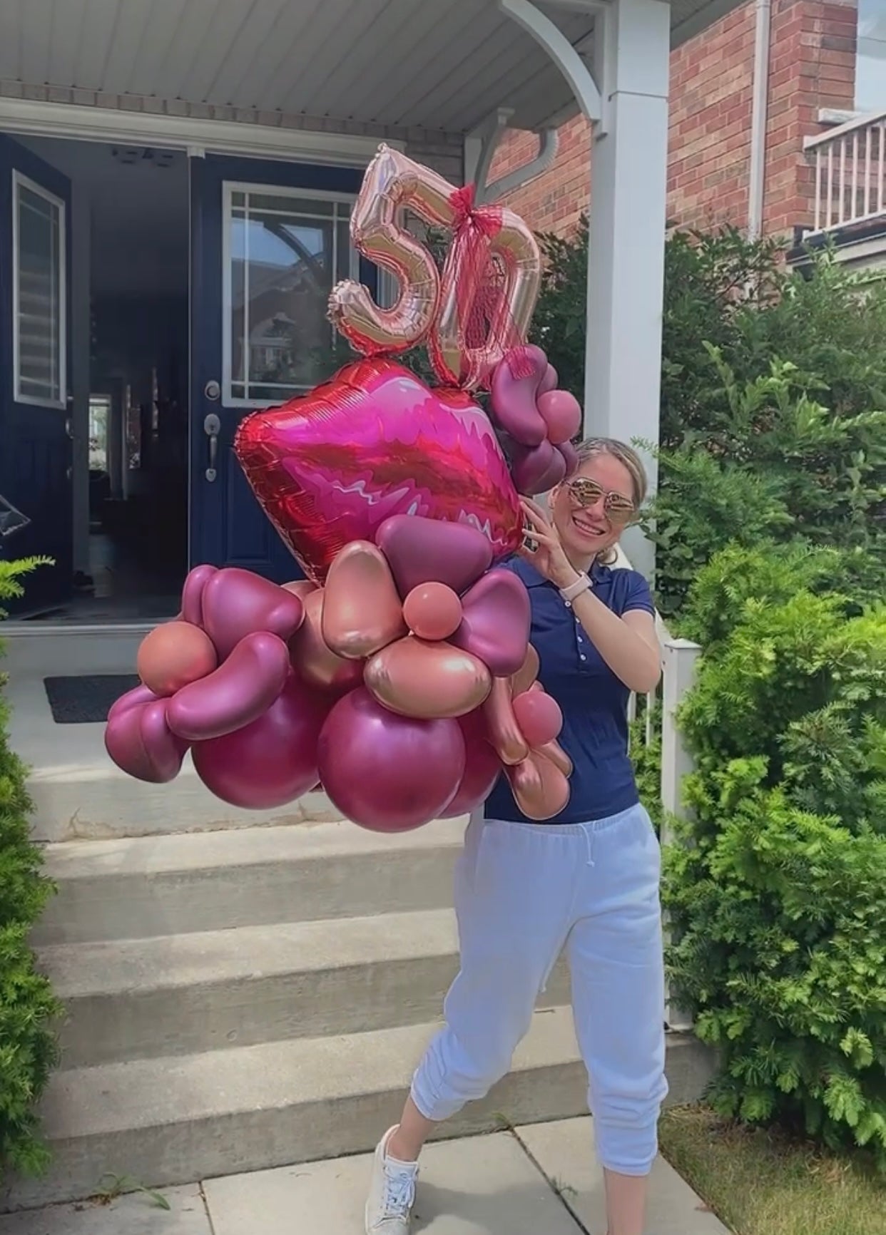 Champagne-Themed 50th Birthday Balloon Arrangement