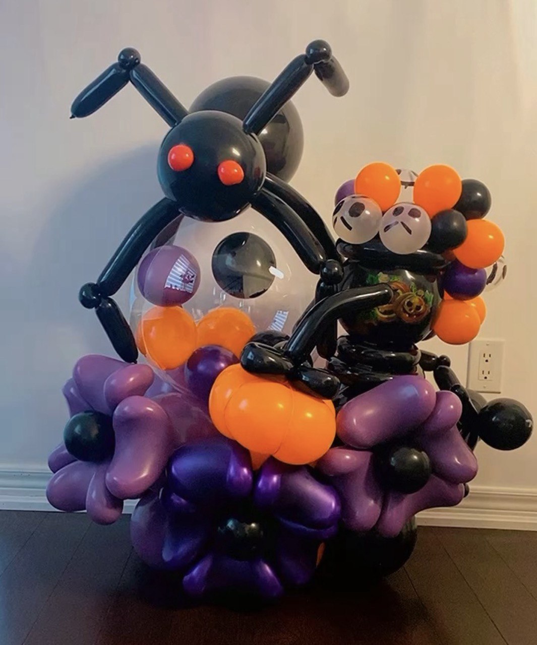 Bewitching Spider and Cauldron Halloween Balloon Display