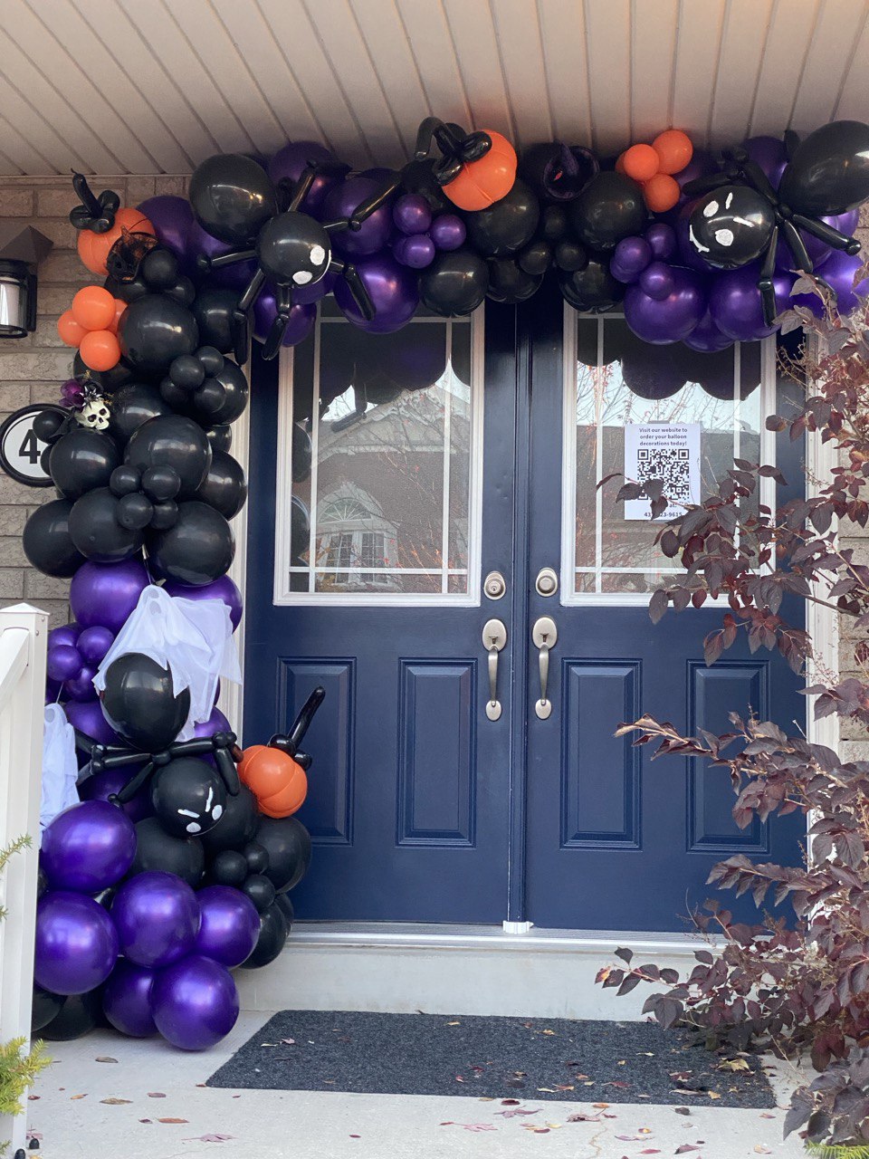 Spooky Halloween Spider Archway Balloon Decoration