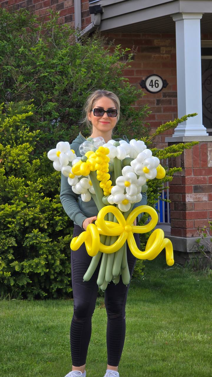 Sunshine Balloon Flower Bouquet – Daffodil-Inspired Delight