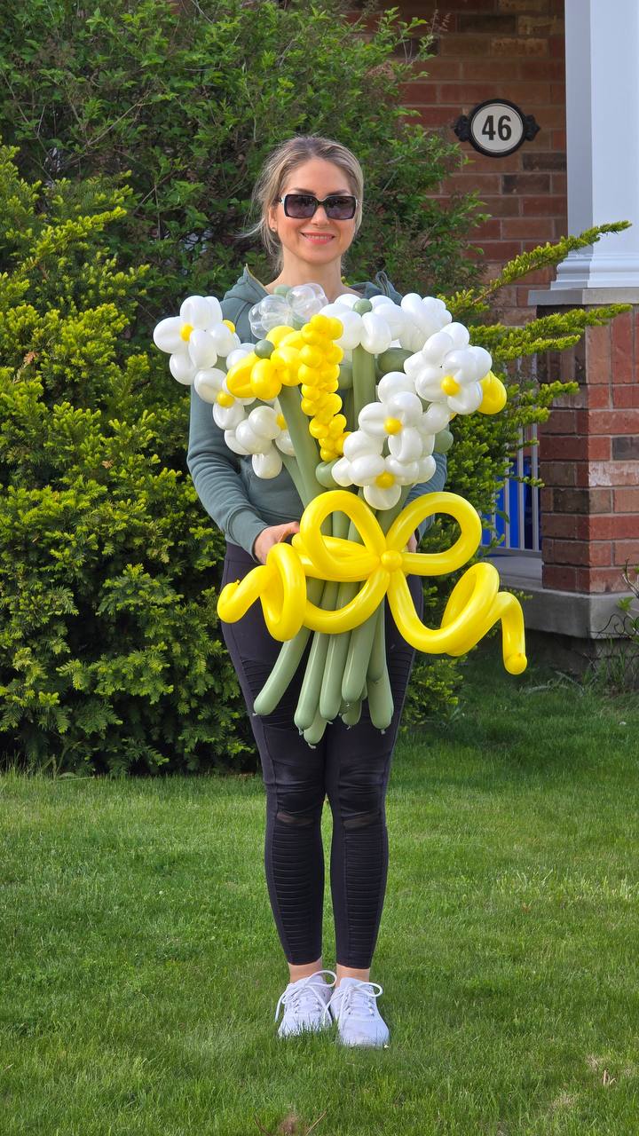 Sunshine Balloon Flower Bouquet – Daffodil-Inspired Delight